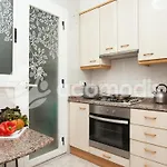 Appartement Ideal Location In L'eixample! - Walk To Sagrada Familia And Old Town! *