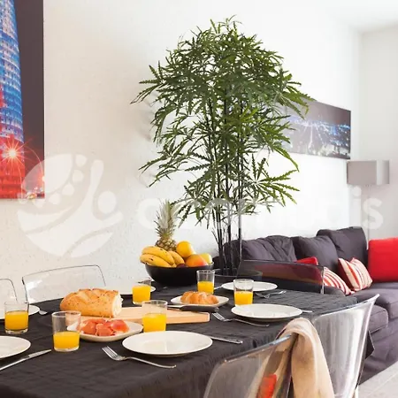 Ideal Location In L'eixample! - Walk To Sagrada Familia And Old Town!